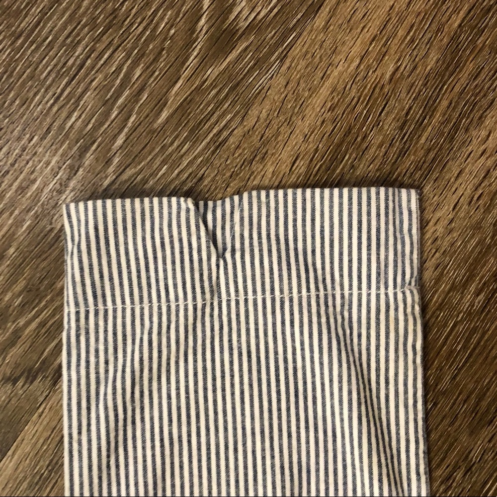 White and navy blue woman’s striped pattern pants. - Picture 5 of 5
